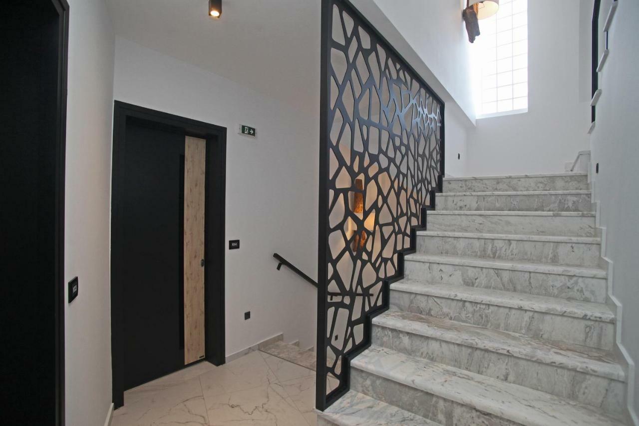 Athinais Luxury Apartments Ханиоти Экстерьер фото